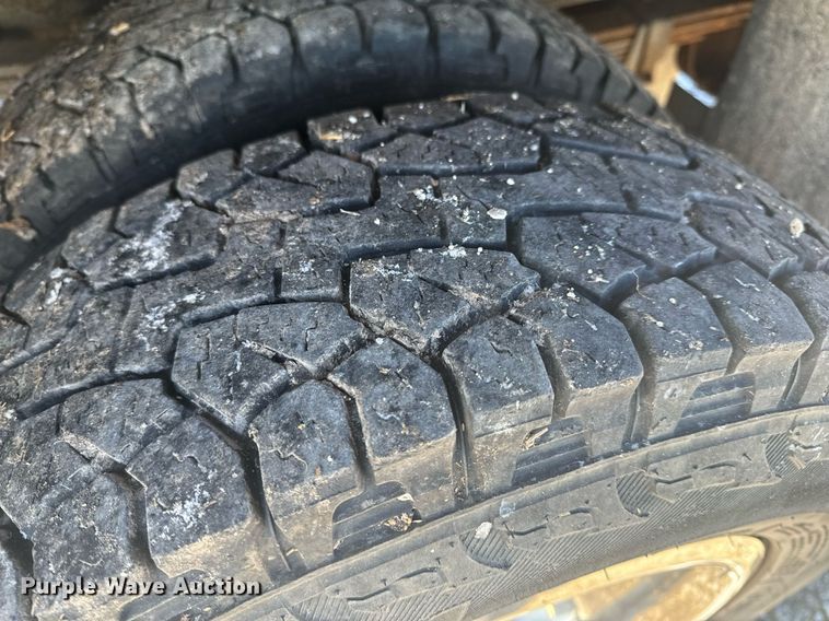 image for item EH6555 2005 Chevrolet Silverado 3500 ambulance