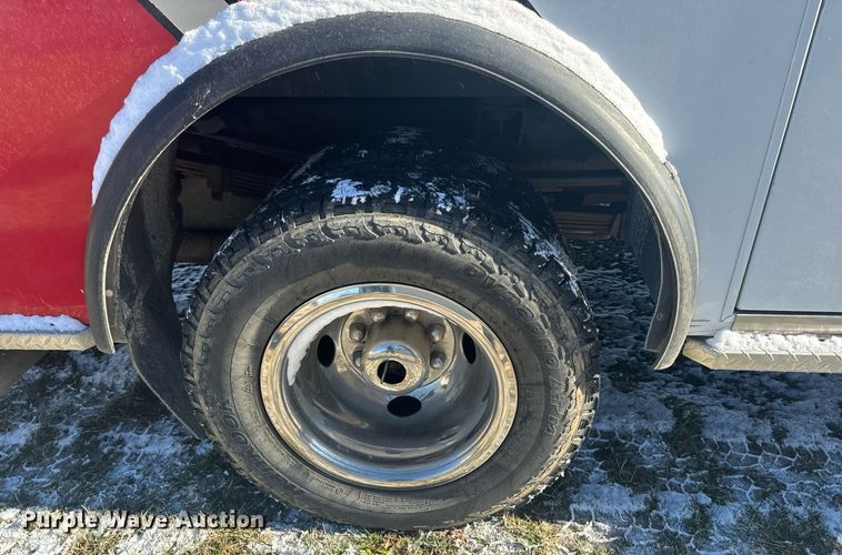 image for item EH6555 2005 Chevrolet Silverado 3500 ambulance