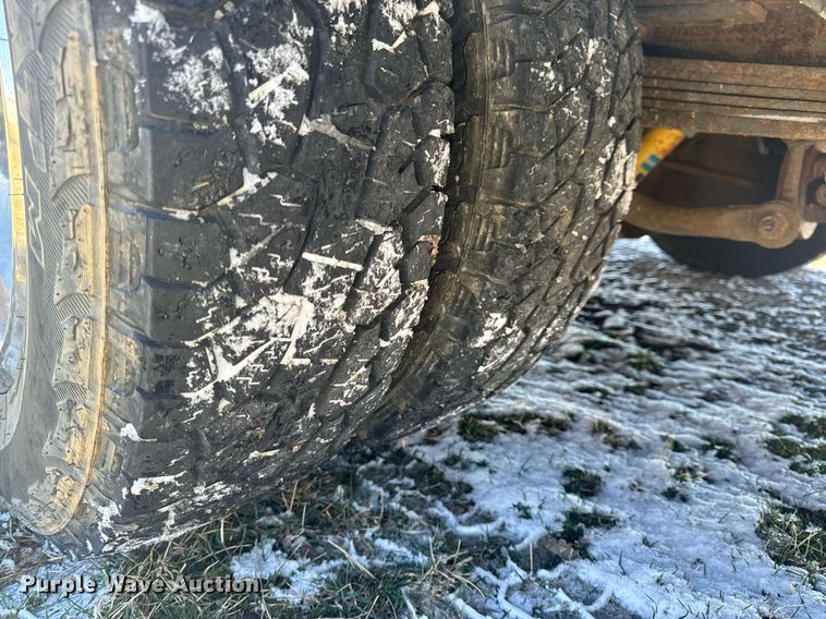 image for item EH6555 2005 Chevrolet Silverado 3500 ambulance