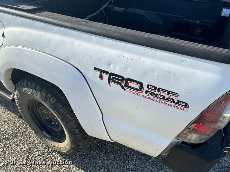 image for item EH6556 2013 Toyota Tacoma Double Cab pickup truck