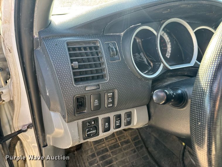 image for item EH6556 2013 Toyota Tacoma Double Cab pickup truck