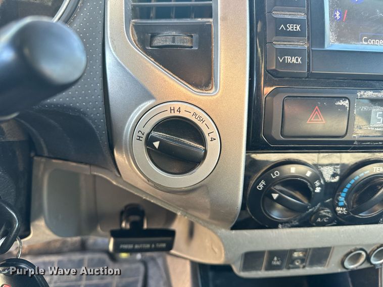 image for item EH6556 2013 Toyota Tacoma Double Cab pickup truck