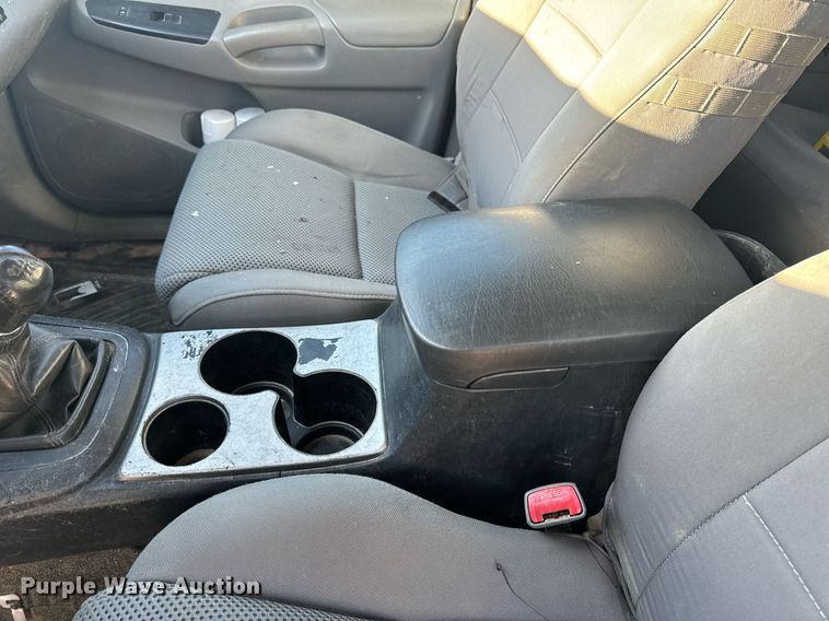 image for item EH6556 2013 Toyota Tacoma Double Cab pickup truck