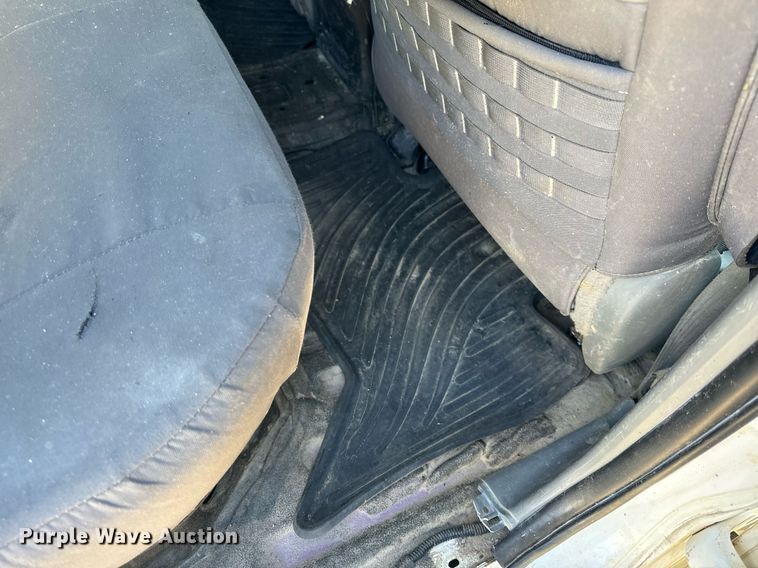 image for item EH6556 2013 Toyota Tacoma Double Cab pickup truck