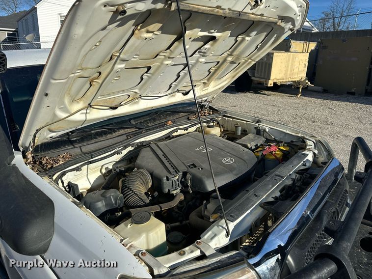 image for item EH6556 2013 Toyota Tacoma Double Cab pickup truck