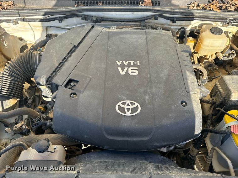 image for item EH6556 2013 Toyota Tacoma Double Cab pickup truck