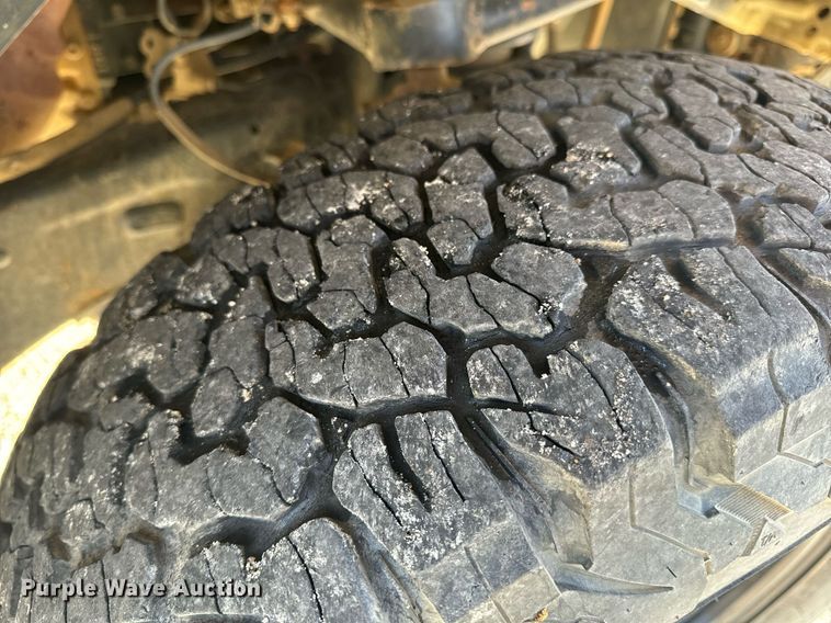 image for item EH6556 2013 Toyota Tacoma Double Cab pickup truck