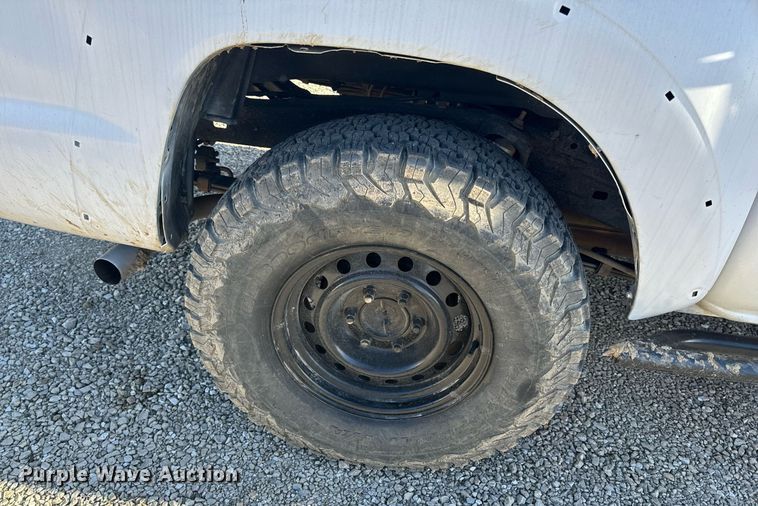 image for item EH6556 2013 Toyota Tacoma Double Cab pickup truck