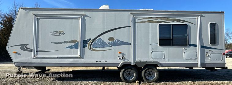 image for item EH6558 2005 R-Vision Trail-Bay TB29DS camper