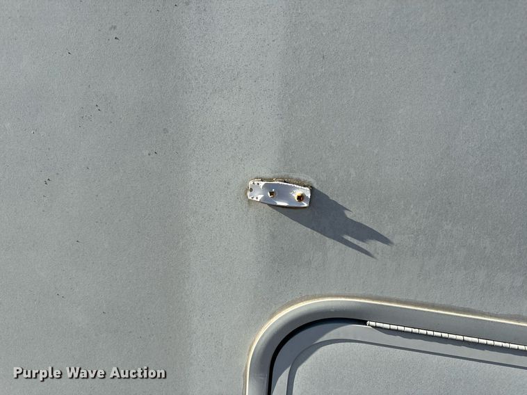 image for item EH6558 2005 R-Vision Trail-Bay TB29DS camper