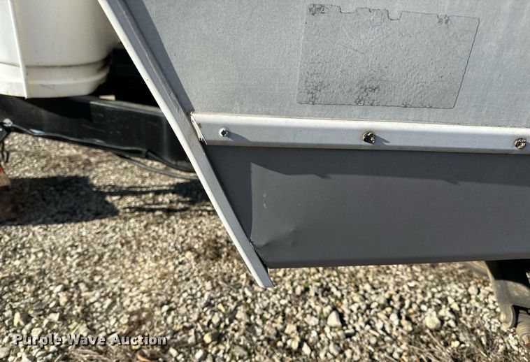 image for item EH6558 2005 R-Vision Trail-Bay TB29DS camper