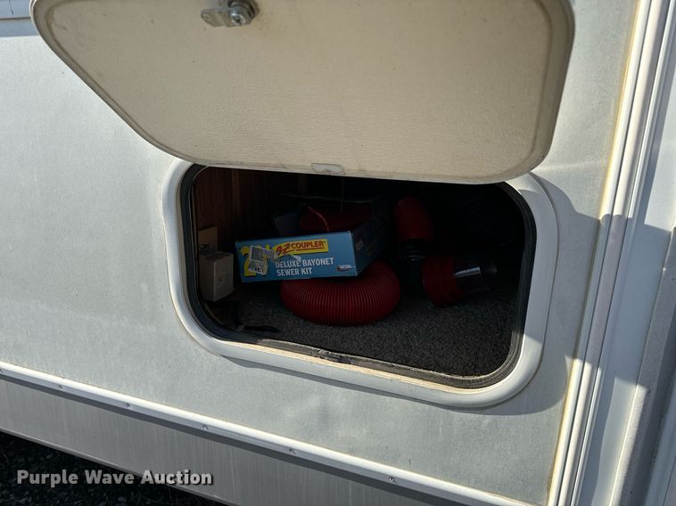 image for item EH6558 2005 R-Vision Trail-Bay TB29DS camper