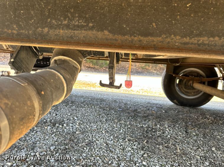 image for item EH6558 2005 R-Vision Trail-Bay TB29DS camper