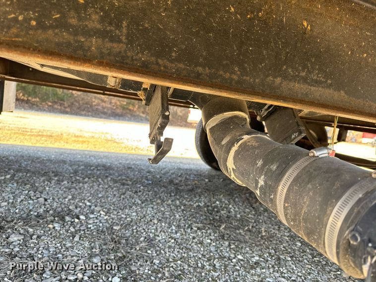 image for item EH6558 2005 R-Vision Trail-Bay TB29DS camper