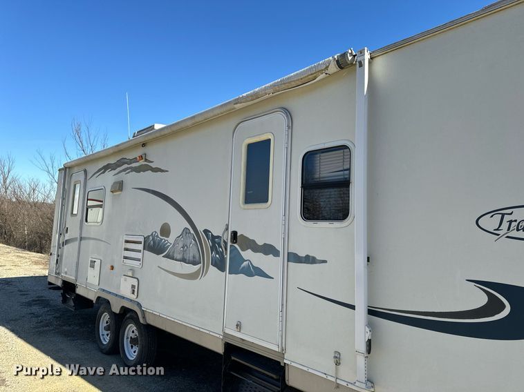 image for item EH6558 2005 R-Vision Trail-Bay TB29DS camper