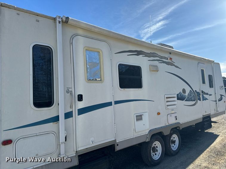 image for item EH6558 2005 R-Vision Trail-Bay TB29DS camper