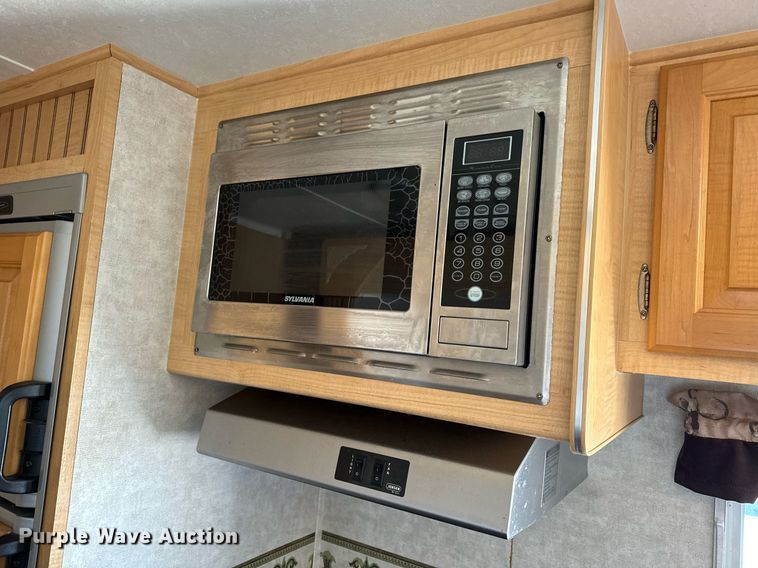 image for item EH6558 2005 R-Vision Trail-Bay TB29DS camper