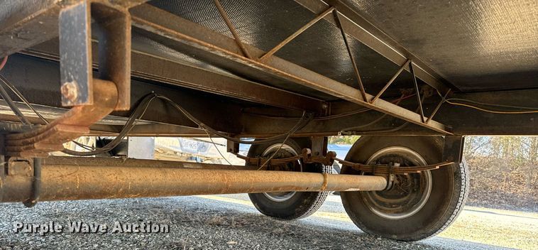 image for item EH6558 2005 R-Vision Trail-Bay TB29DS camper