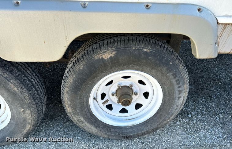 image for item EH6558 2005 R-Vision Trail-Bay TB29DS camper