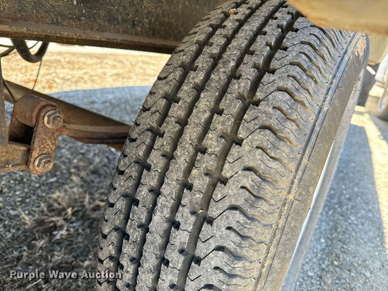 image for item EH6558 2005 R-Vision Trail-Bay TB29DS camper