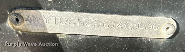 image for item EH6558 2005 R-Vision Trail-Bay TB29DS camper