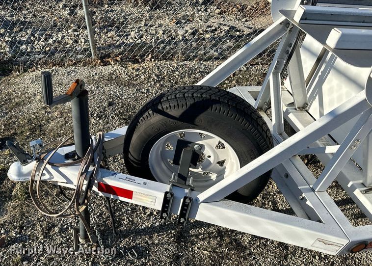 image for item EH6559 2011 RU2 Systems radar trailer