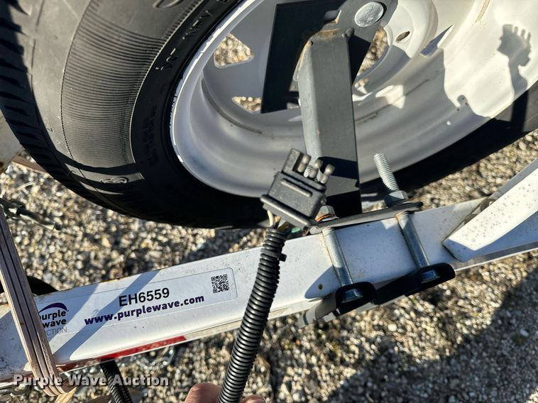 image for item EH6559 2011 RU2 Systems radar trailer