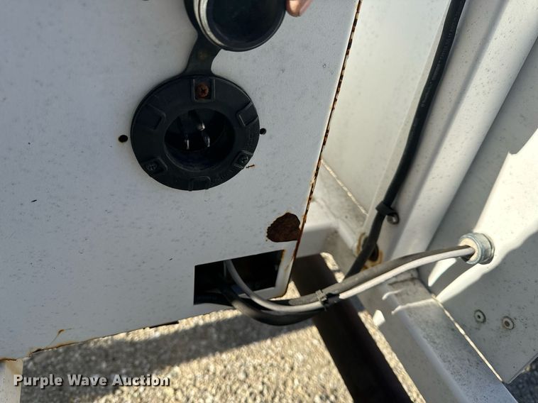 image for item EH6560 2010 K&K System radar trailer