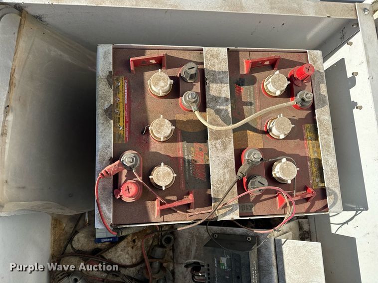 image for item EH6560 2010 K&K System radar trailer