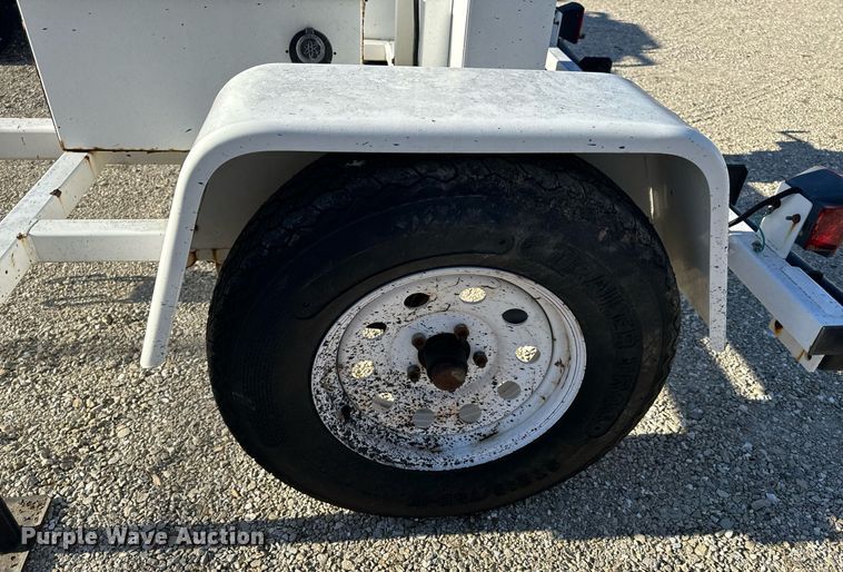 image for item EH6560 2010 K&K System radar trailer