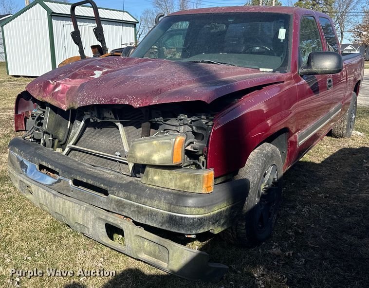 image for item EH6563 2004 Chevrolet Silverado 1500 Ext. Cab pickup truck