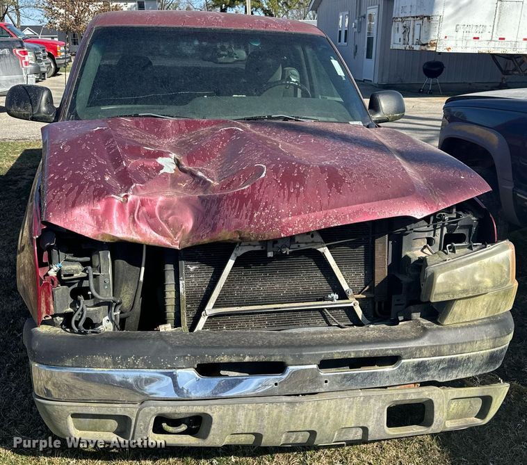 image for item EH6563 2004 Chevrolet Silverado 1500 Ext. Cab pickup truck