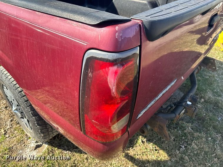image for item EH6563 2004 Chevrolet Silverado 1500 Ext. Cab pickup truck