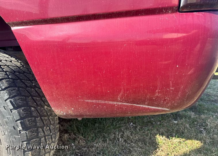 image for item EH6563 2004 Chevrolet Silverado 1500 Ext. Cab pickup truck