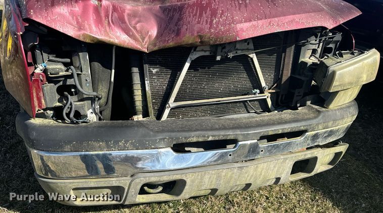 image for item EH6563 2004 Chevrolet Silverado 1500 Ext. Cab pickup truck