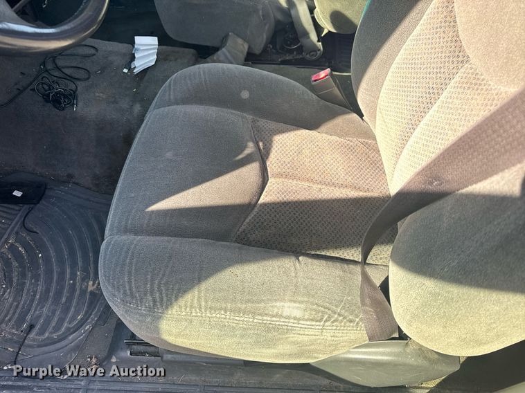 image for item EH6563 2004 Chevrolet Silverado 1500 Ext. Cab pickup truck