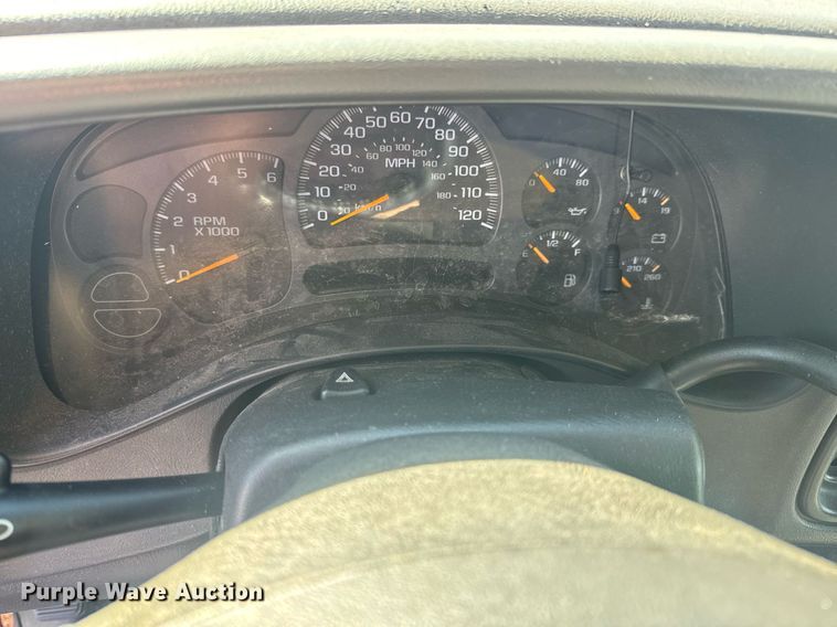 image for item EH6563 2004 Chevrolet Silverado 1500 Ext. Cab pickup truck