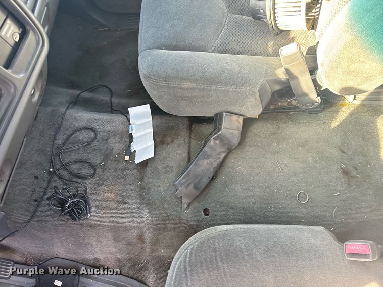 image for item EH6563 2004 Chevrolet Silverado 1500 Ext. Cab pickup truck