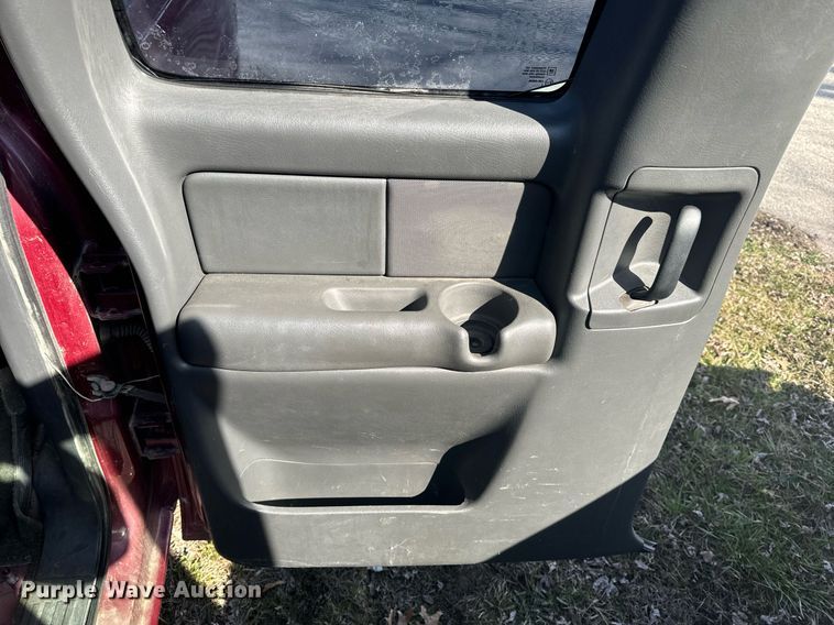 image for item EH6563 2004 Chevrolet Silverado 1500 Ext. Cab pickup truck