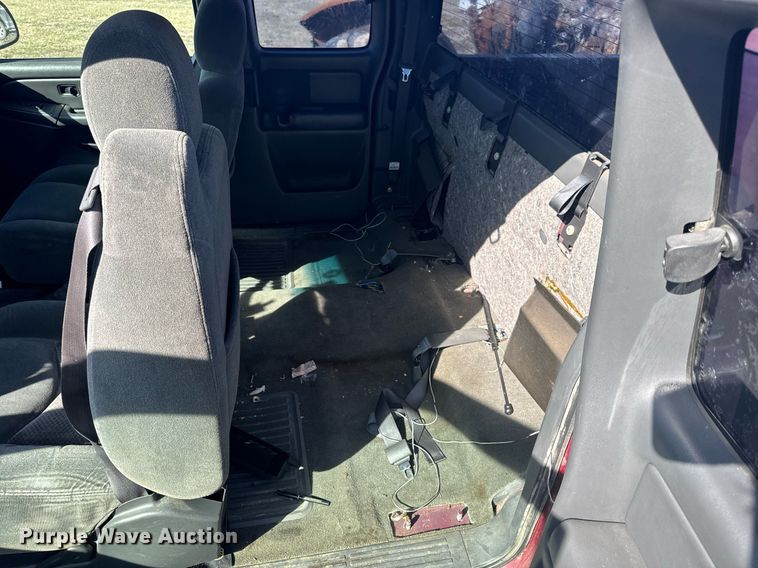 image for item EH6563 2004 Chevrolet Silverado 1500 Ext. Cab pickup truck