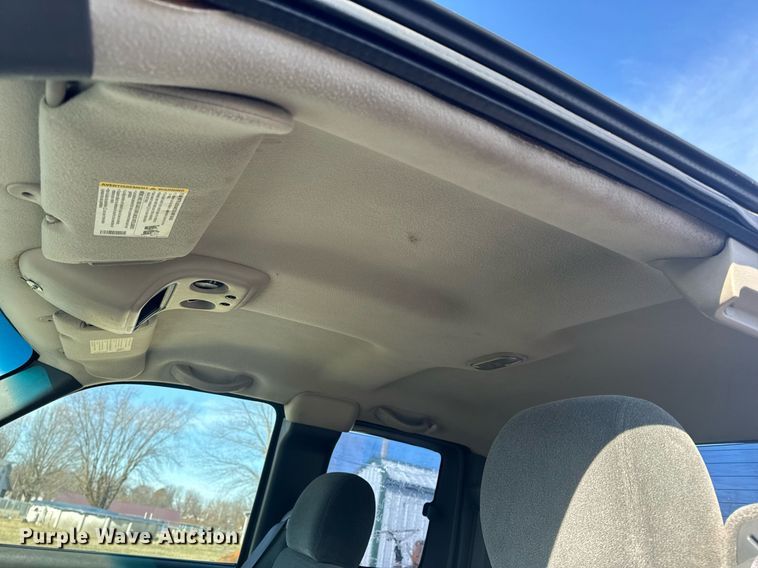 image for item EH6563 2004 Chevrolet Silverado 1500 Ext. Cab pickup truck