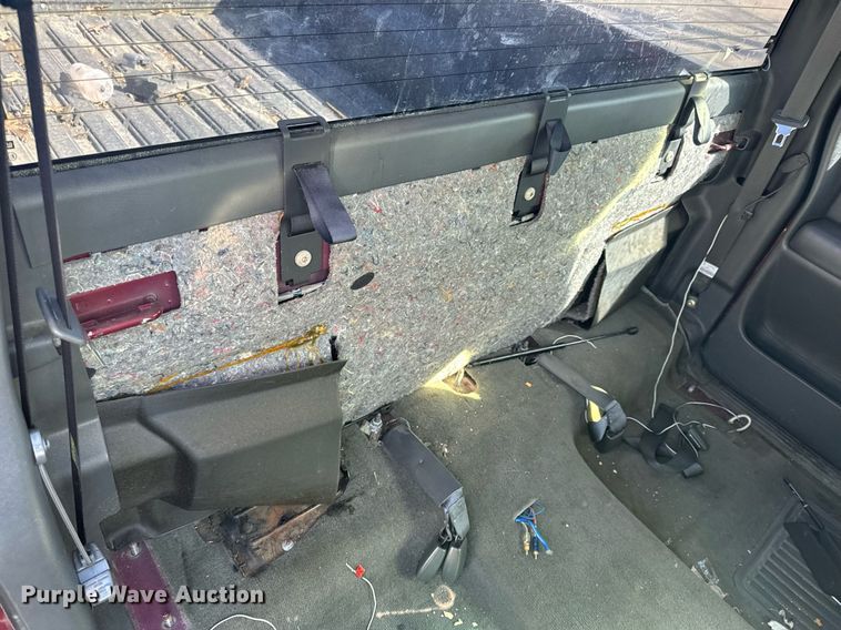 image for item EH6563 2004 Chevrolet Silverado 1500 Ext. Cab pickup truck