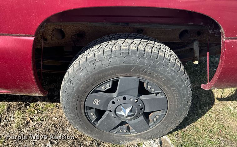 image for item EH6563 2004 Chevrolet Silverado 1500 Ext. Cab pickup truck