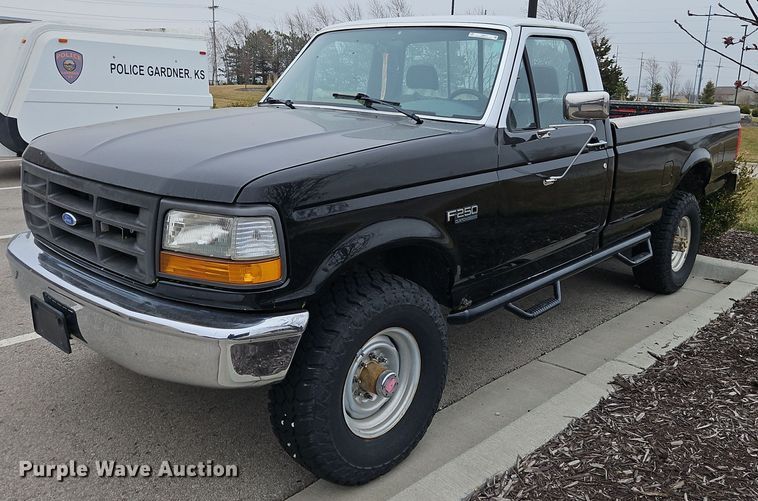 image for item EI3614 1992 Ford F250 pickup truck