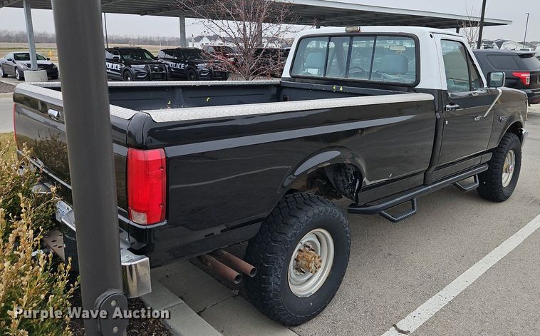 image for item EI3614 1992 Ford F250 pickup truck