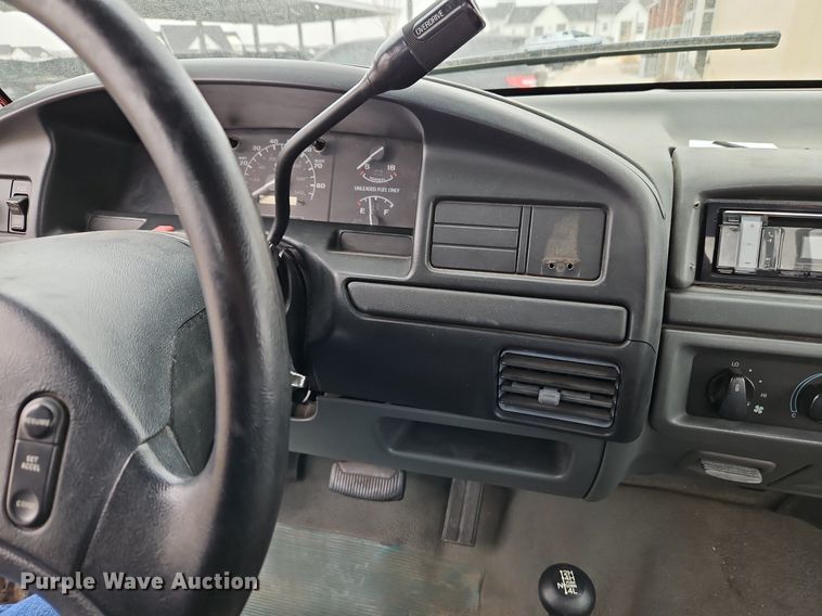 image for item EI3614 1992 Ford F250 pickup truck