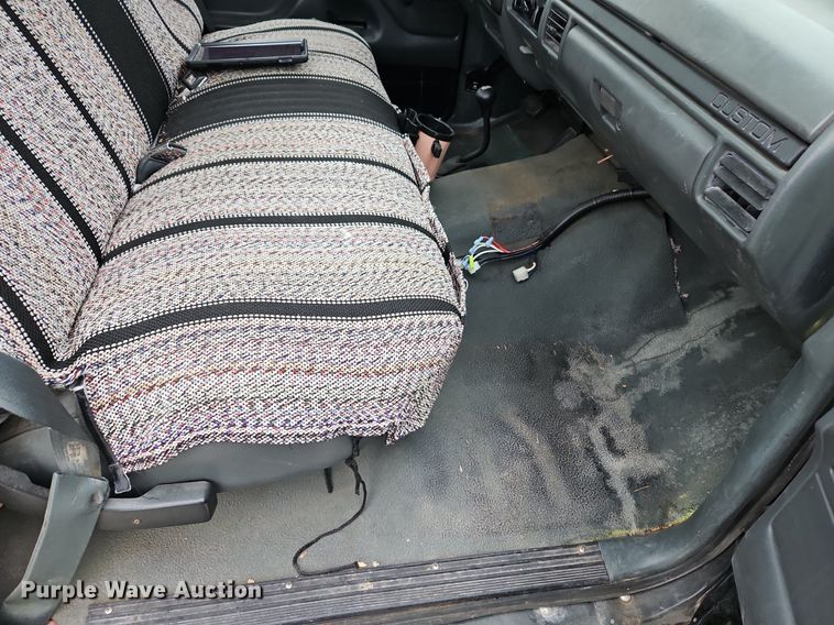 image for item EI3614 1992 Ford F250 pickup truck