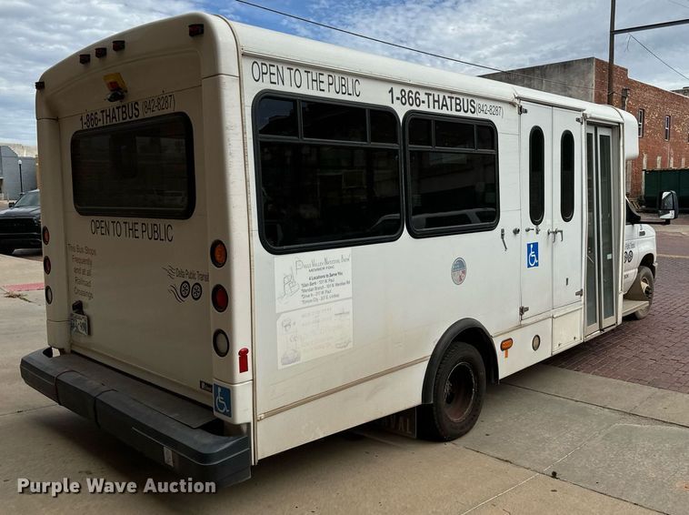 image for item EJ0288 2010 Ford E450 shuttle bus