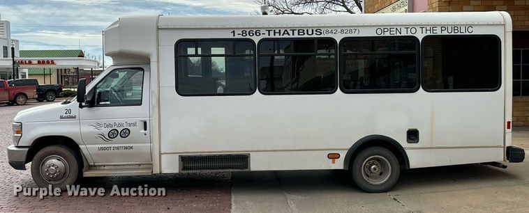 image for item EJ0288 2010 Ford E450 shuttle bus
