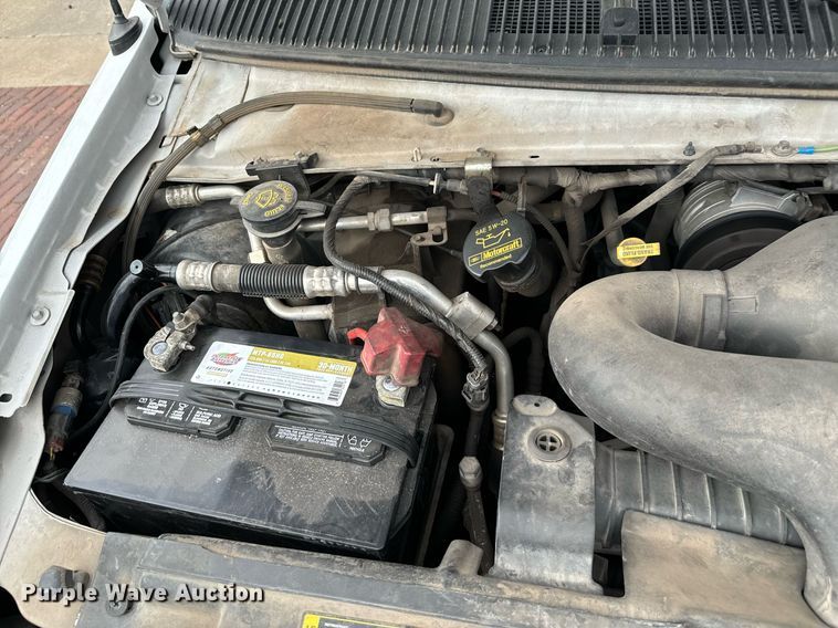 image for item EJ0288 2010 Ford E450 shuttle bus